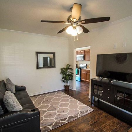 דירות סן אנטוניו Hays St Cozy Remodeled 2Br/2Ba House Sleeps 8 מראה חיצוני תמונה